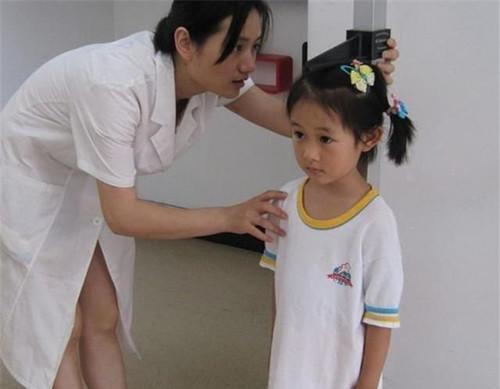 骨骼线|9岁男孩骨骼线完全闭合,检查结果出来后,家长引咎自责