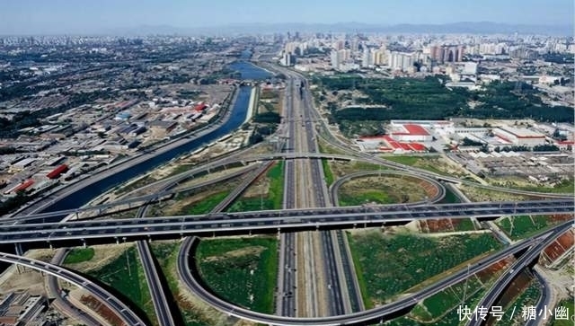 《五环之歌》:近十年来最好的诗