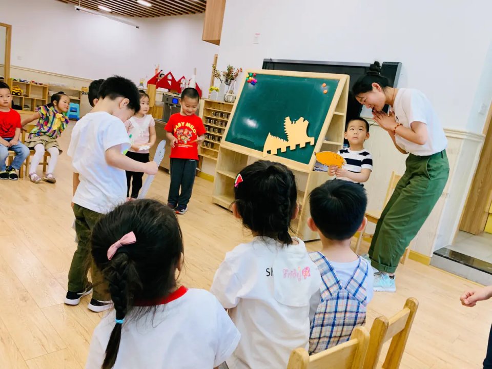 在幼儿教育中的实施“教、学、做”合一