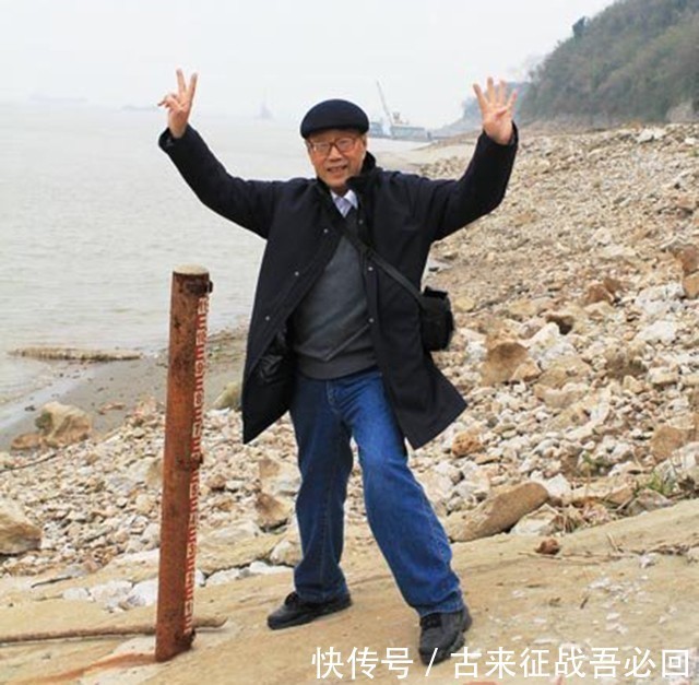 邵柏林$40年前,一邮票员没完成任务,花96元买15版猴票,后来怎样