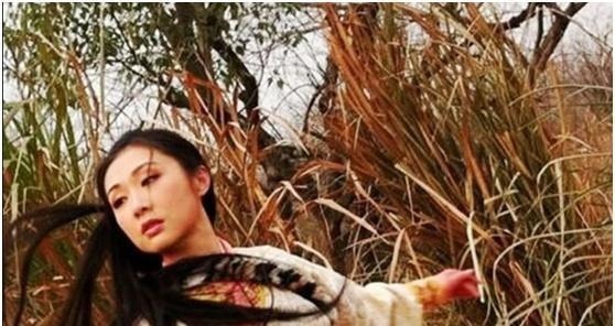 王伯#隋唐第一女将,杀罗士信擒瓦岗9员大将,为爱而降却被丈夫斩杀