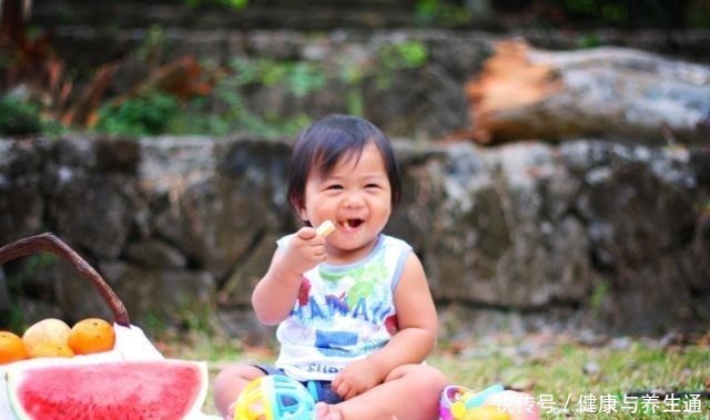碳酸饮料|这几种常见美食,被称为“隐形毒药”,家长可别再给孩子吃了!