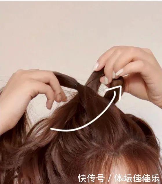 别再披头发了!冬天超火的5款编发,无敌显脸小!