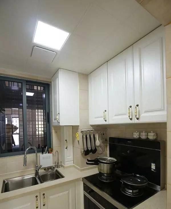 墙壁|终于入住89平新房了,迫不及待晒晒,最满意餐厅的橱柜,绝对好用