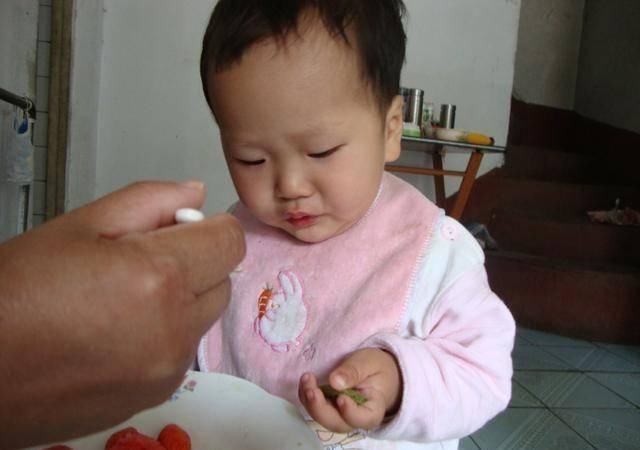 发育|儿科医生直言：你家娃有这4迹象，暗示难长个！抓紧补救还来得及