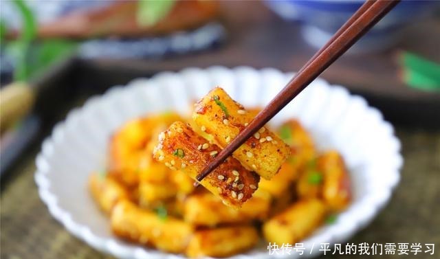 家常炒年糕,炒前多加一步,年糕软糯Q弹,入味好吃还不粘锅