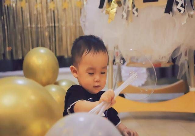 关键期|宝宝的语言发展有“阶段性”,把握好这三个关键期,帮宝宝早发声