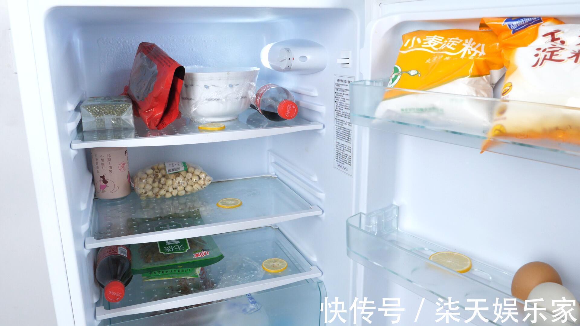 放进冰箱|冰箱里面放条毛巾,解决家家户户都困扰的一个难题,小窍门真实用