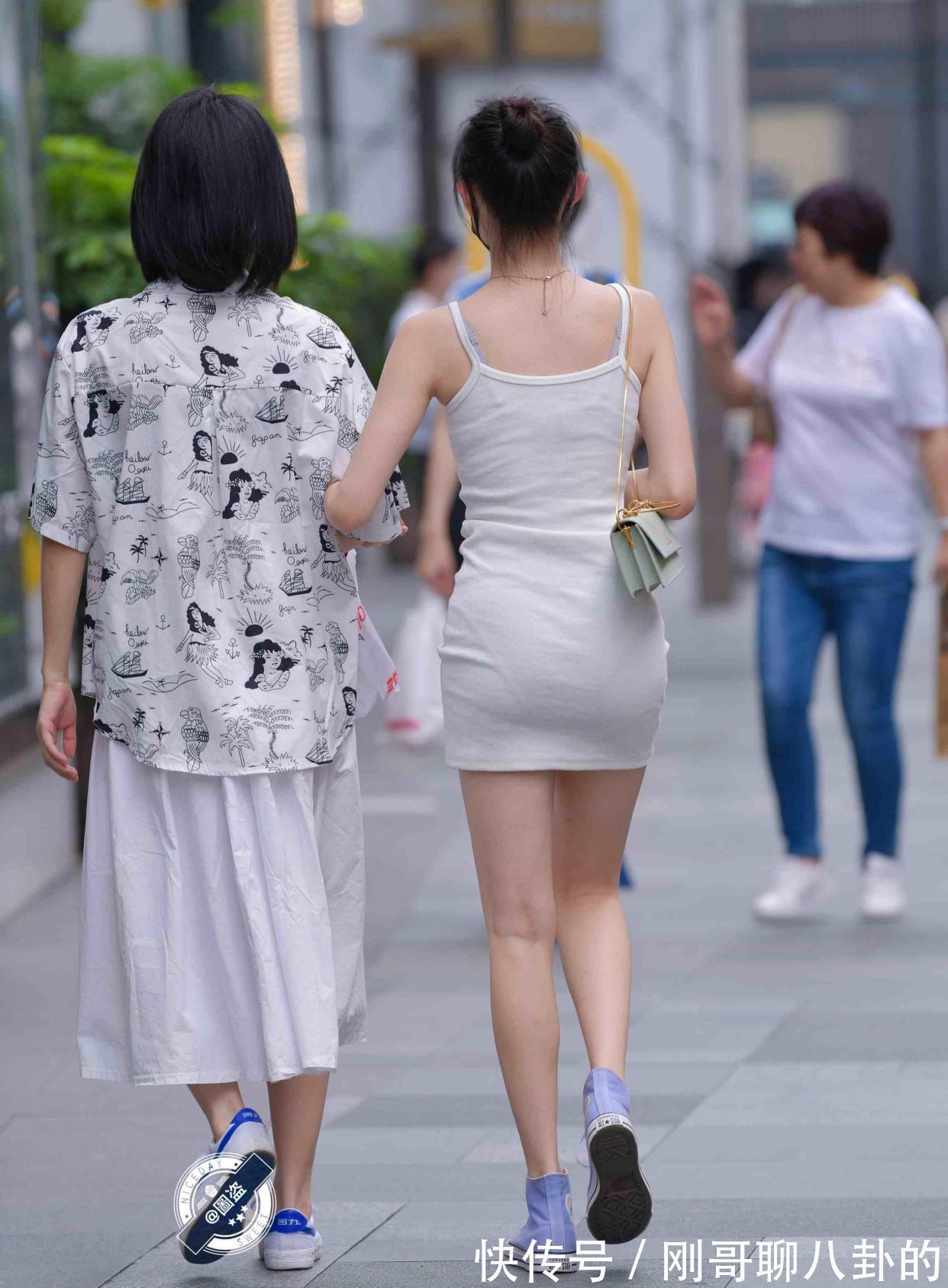 字裙|活力满满的连衣裙装扮显得独特别致，你负责优雅就可以，淡雅大方