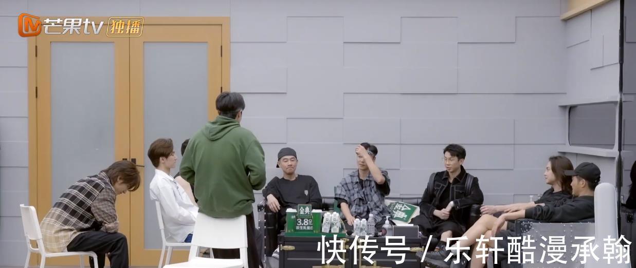 《披荊斬棘的哥哥》第五次公演,3個細節看出,陳小春求生欲太強