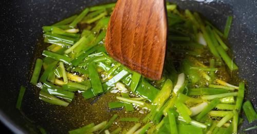 家庭|玉米油、大豆油、花生油,哪种油更适合家庭使用区别大,别用错