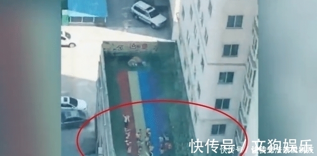 妈妈|孙子上幼儿园后,爷爷每天看望远镜,没想到被妈妈发现了小秘密