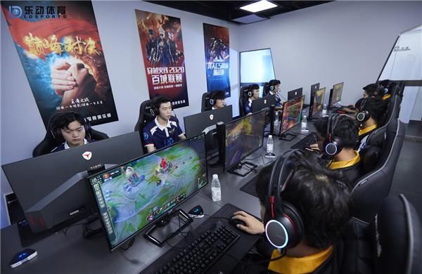 星空体育：掘金加时逆转76人恩比德与沃特森合力斩获56分