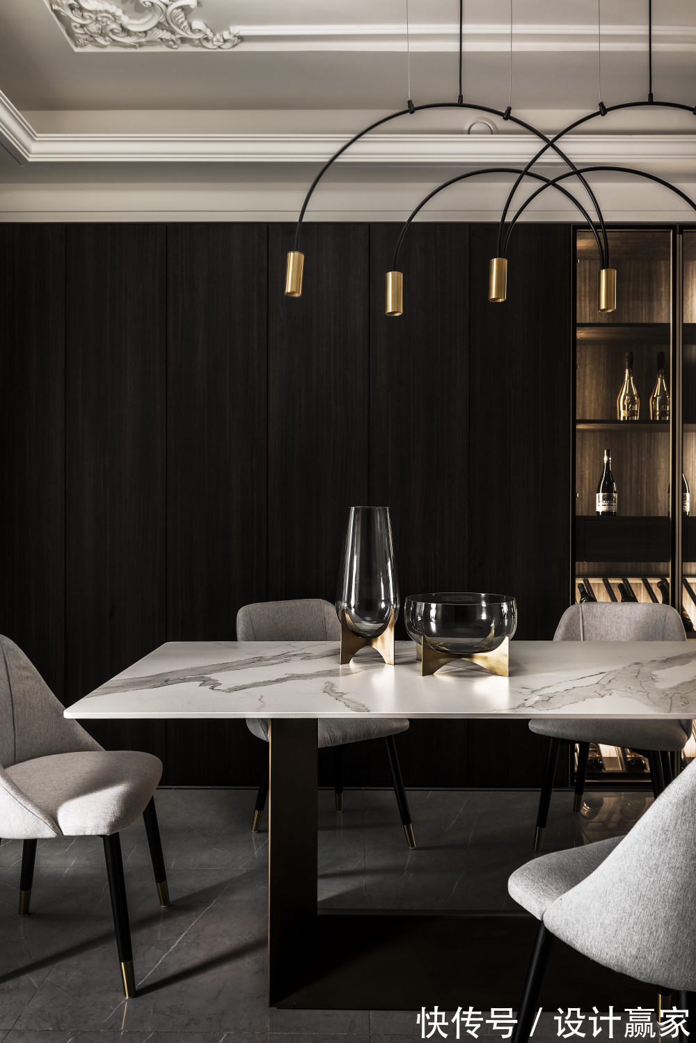 欧式|161㎡精致优雅四居，浪漫酒红+轻奢金，演绎欧式文艺范