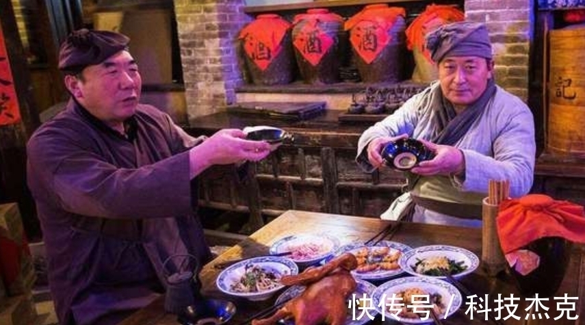 文化&五魁首啊、八匹马，划拳时吆喝的这些酒令，究竟是什么意思？