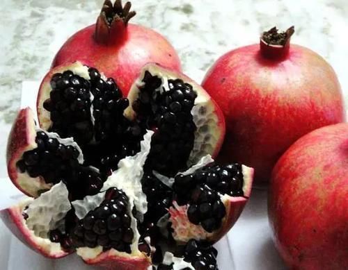 8种黑色水果,吃过2种以上才是土豪吃货图7是西瓜界的法拉利