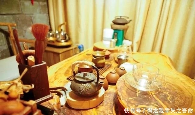  低下头，伸出手，为美食到苍南走一走