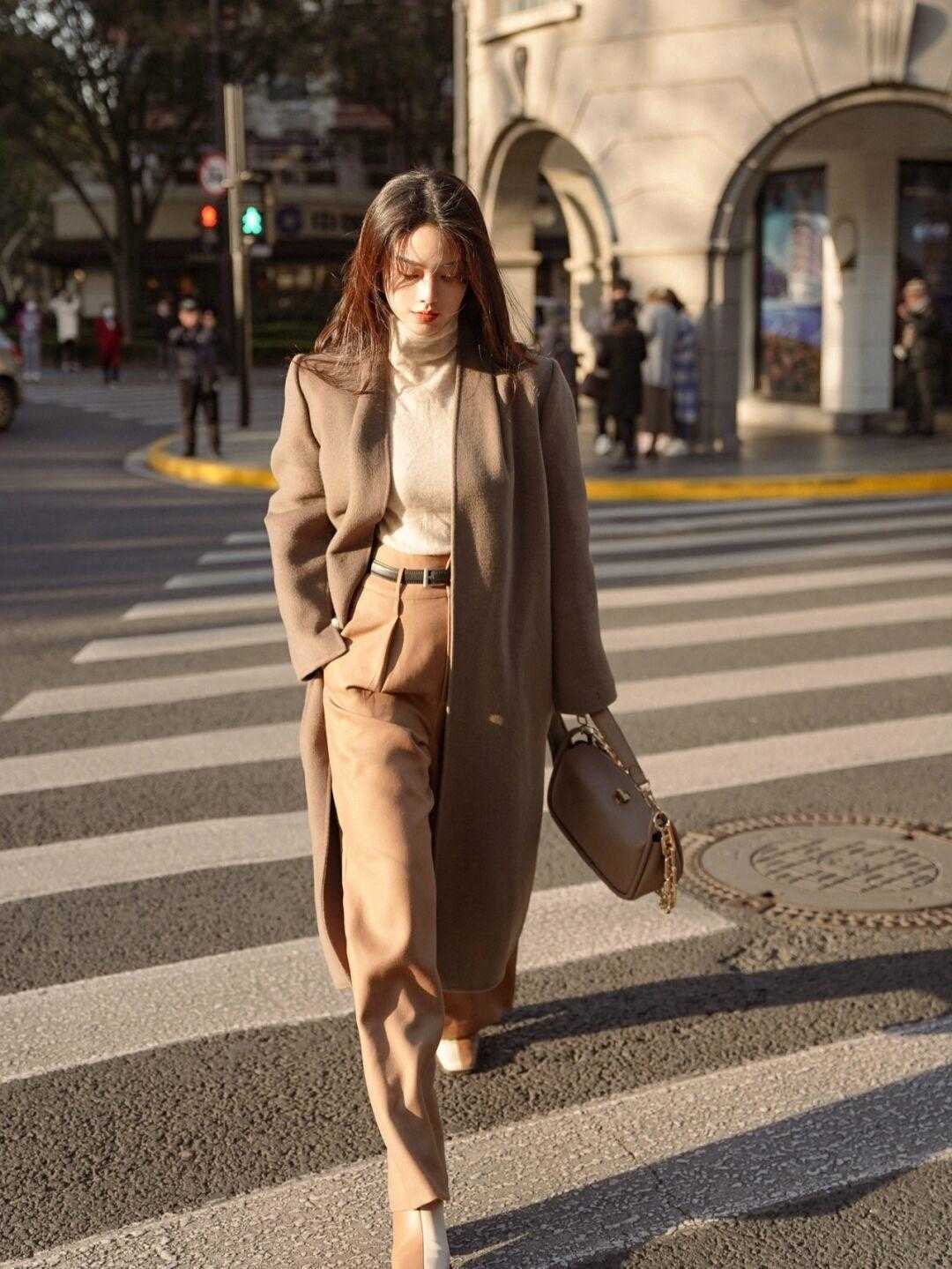 小姐姐 天寒地冻,入手这4款大衣可盐可甜又百变,还保暖,过年穿正好!