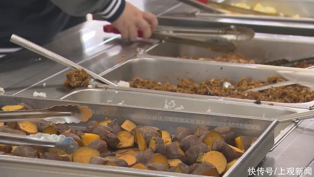 同学们|这两所学校食堂提供自助餐，种类多、不浪费、更健康