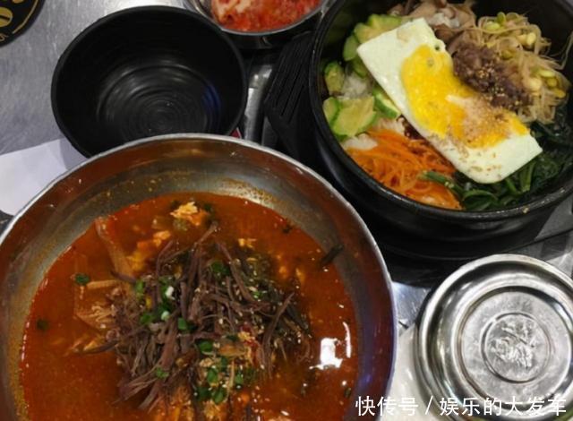 饮食习惯|韩国人为何吃饭从不端碗?看到他们的餐具后,还真是自己作的呢!