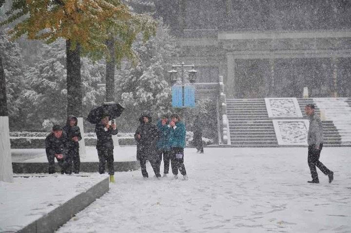 暴雪|当立冬与暴雪相逢，当秋天与冬天相遇