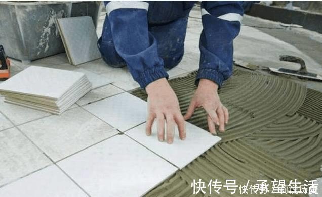 空鼓|越来越多人贴瓷砖不用水泥了,如今都流行这样装,能省下一半钱!
