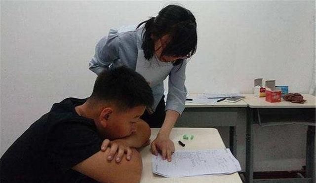 老师|“我孩子哪里错了”4+6+1=11被打叉,宝妈质问老师被打脸