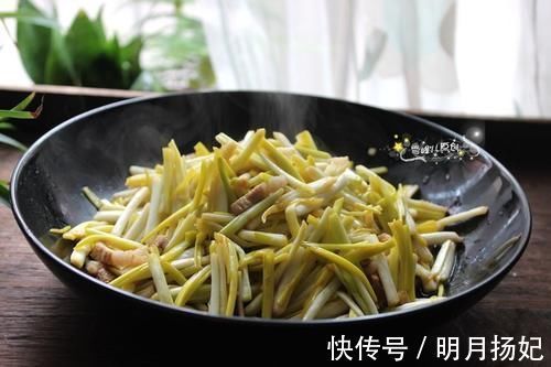 韭黄|它是肺部细菌的“天敌”,每周吃2次,清肺排毒,增强体质免疫力