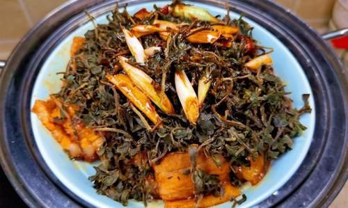 好吃|这菜晒干后，比新鲜的好吃太多，一次晒上30斤，随吃随取，真省事