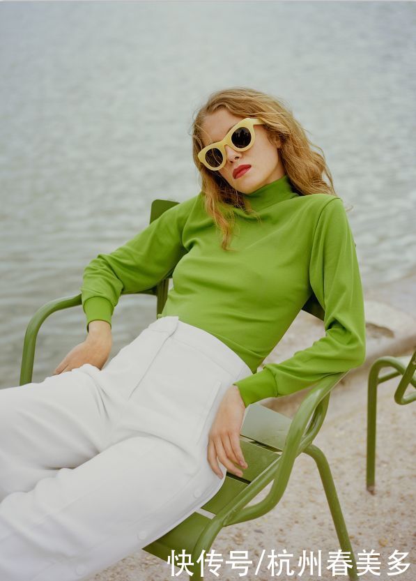 衣品好的女人,从不用力过猛