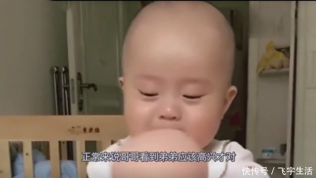 小宝宝|妈妈骗宝宝说“它”是弟弟,下一秒宝宝的表现,让人既心酸又想笑