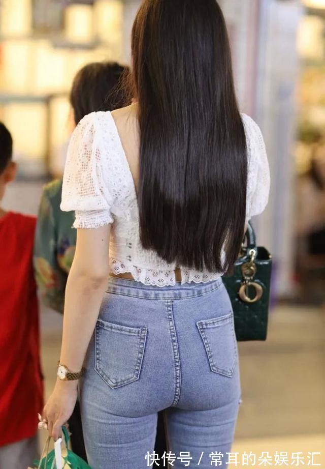 服装|如何搭配服装?粉白为减龄淑女,适合约会和购物