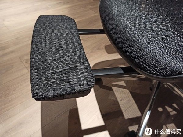 安装|男人就要对自己好一点，永艺人体工学椅D1觉醒者全特网电脑椅让你腰不酸，背不痛，做个“好”男人！