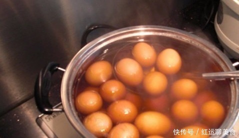 鸡蛋直接放冰箱,秒变毒鸡蛋!很多人不懂装懂,别乱放了!