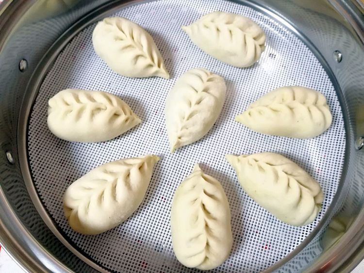 素包子此做法比肉都好吃，皮薄馅大，不回缩，大人孩子都说好吃