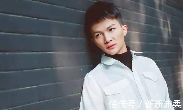 “小太陽”周深：從飽受欺凌到歌壇傳奇，他的經(jīng)歷使人心疼