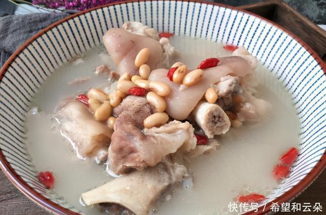 黄豆|猪蹄怎样炖又香又好喝教你这3招,猪蹄肥而不腻,软烂又入味