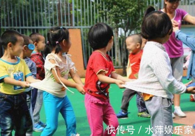 女儿|5岁女儿过生日,宝妈推“豪华大蛋糕”去幼儿园,竟没有人上去吃