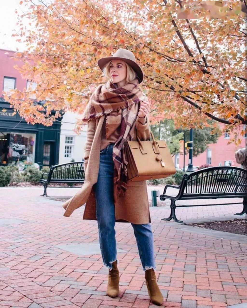  围巾|大衣+围巾，厚毛衣+围巾=入冬“王炸cp!”