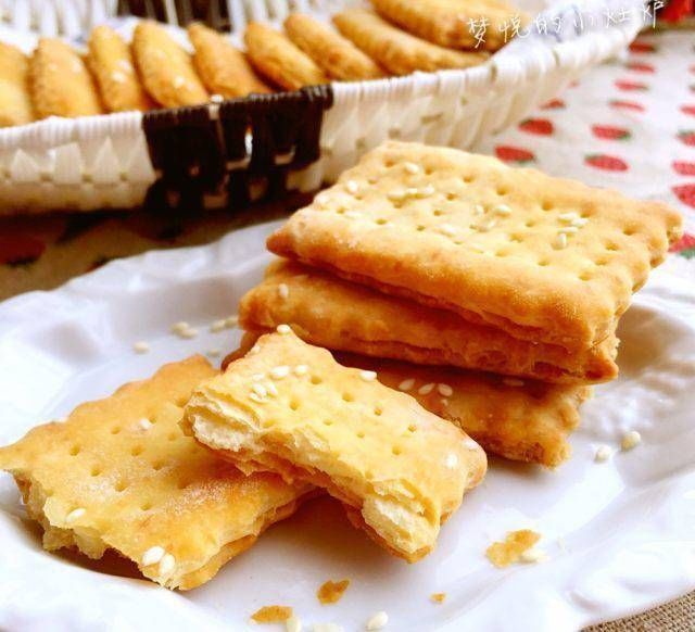 香酥|芝麻咸脆饼干，香酥可口，营养健康，特别美味