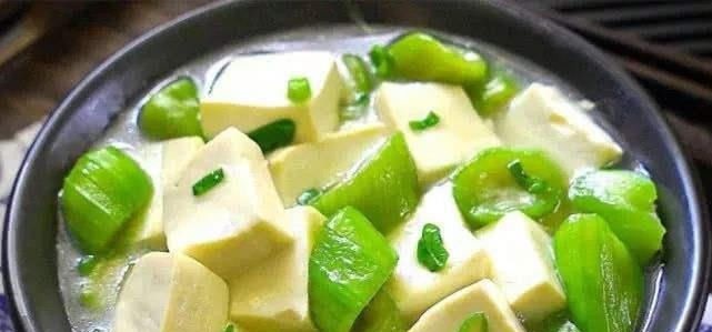 油腻食物|减肥“狠菜”不是冬瓜,而是它,简单煮一煮,甩掉赘肉瘦出小蛮腰