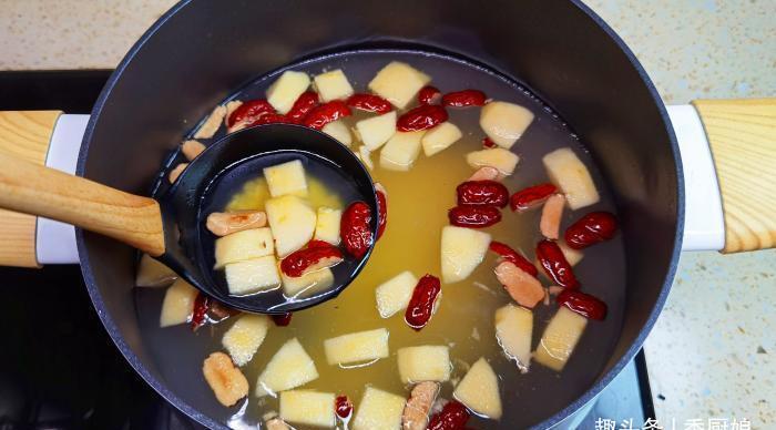 冬天常喝这碗粥,面色红润不显老,成本才几块钱,营养滋补又养胃