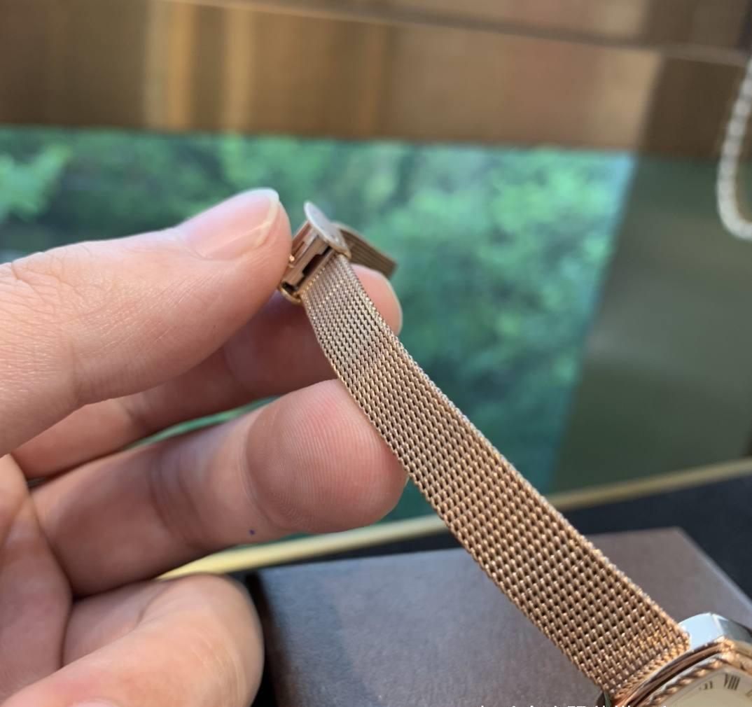 小姐姐|看完这3款“小众”方形手表,你可能就不会再买圆形表了