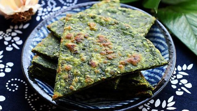 夏天才有的叶子,用来烙饼自带清香,我家每年夏天都吃很多次