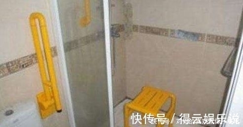 装修|聪明人家里淋浴房都装上了这个,美观实用又方便,后悔知道晚了