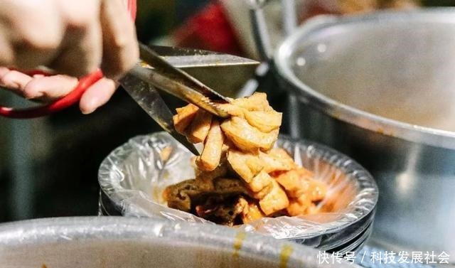 从头吃到尾的平西夜市,没有人能饿着出来!