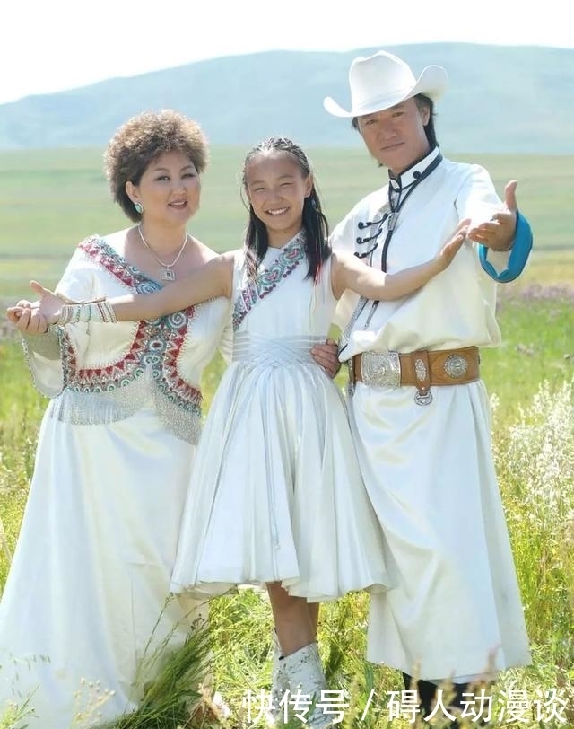 2006年,因春晚走红的吉祥三宝,竟已天人永隔,现状让人嘘唏不已