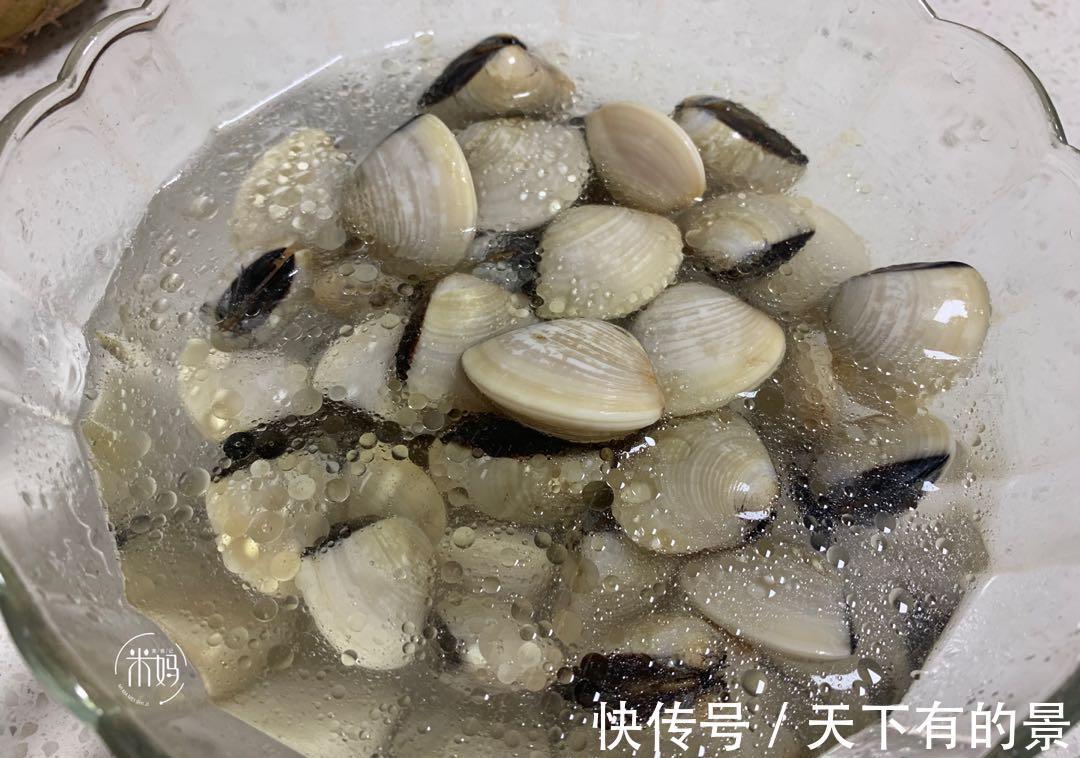 煮汤|夏天这瓜便宜又营养，1块5一斤，用来煮汤，降火解暑，鲜美好喝