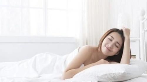 失眠|一失眠就用安眠药？错！医生：坚持3件事，熟睡8小时，比药更管用