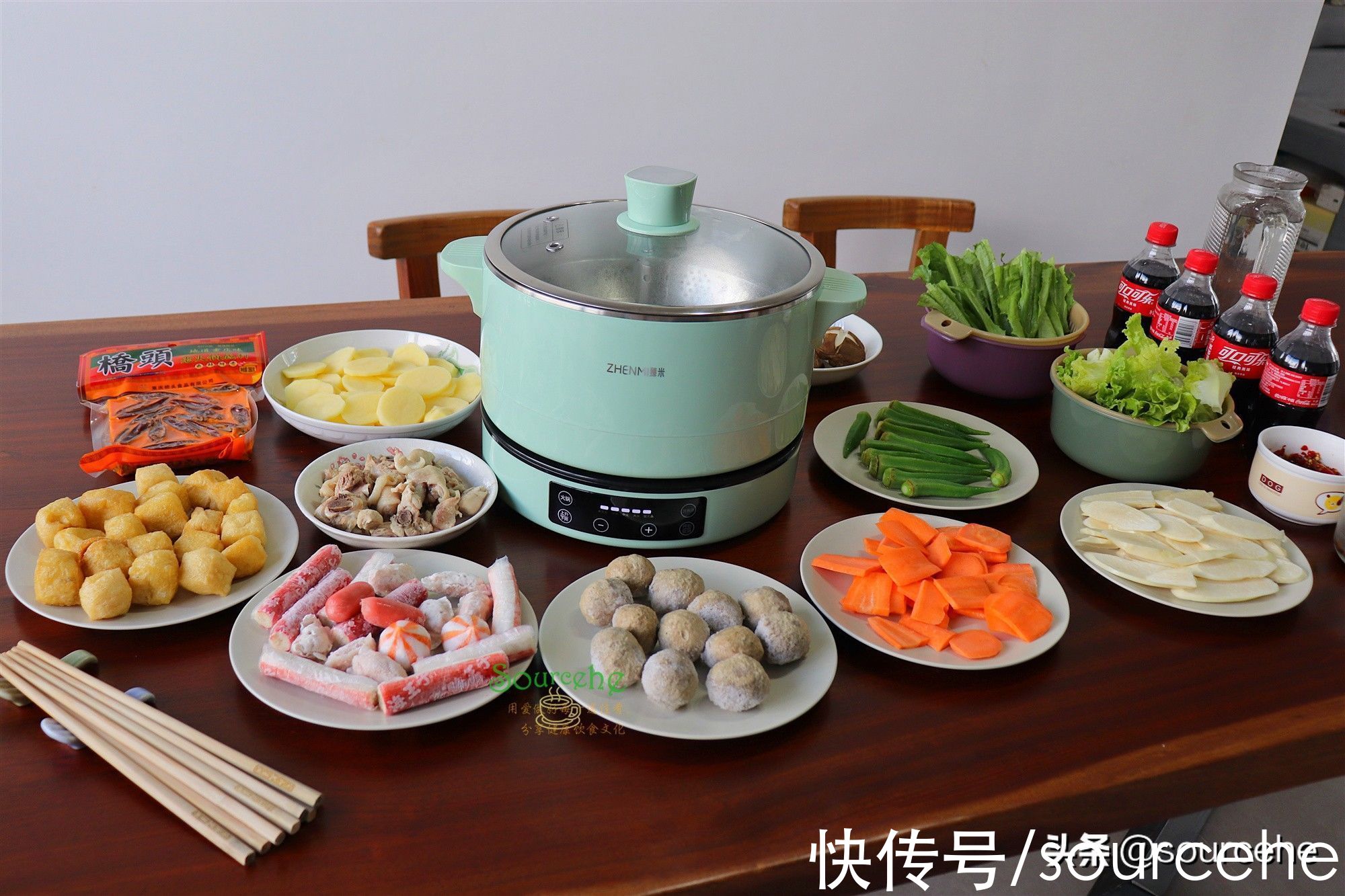 火锅底料|中秋家宴在家吃麻辣火锅，方便快捷，丰富的食材，实惠又美味